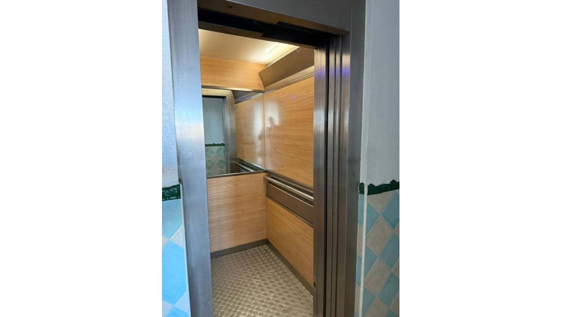 Sale - Apartment - Torrevieja - Torrevieja Centro