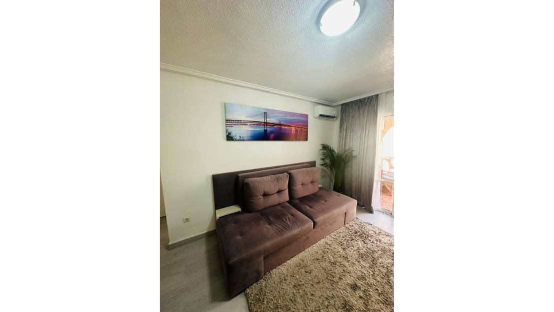 Sale - Apartment - Torrevieja - Torrevieja Centro