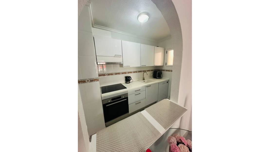 Sale - Apartment - Torrevieja - Torrevieja Centro