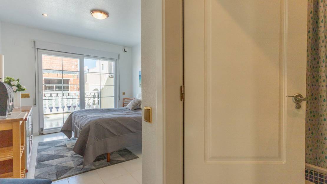 Sale - Apartment - Torrevieja - Torrevieja Centro