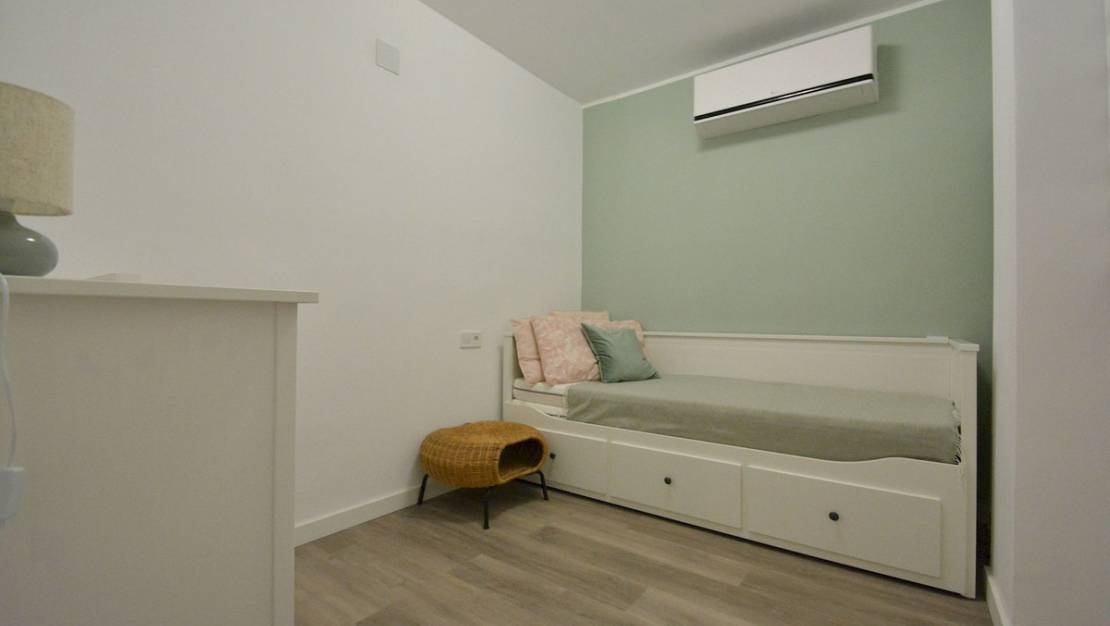 Sale - Apartment - Torrevieja - Torrevieja Centro