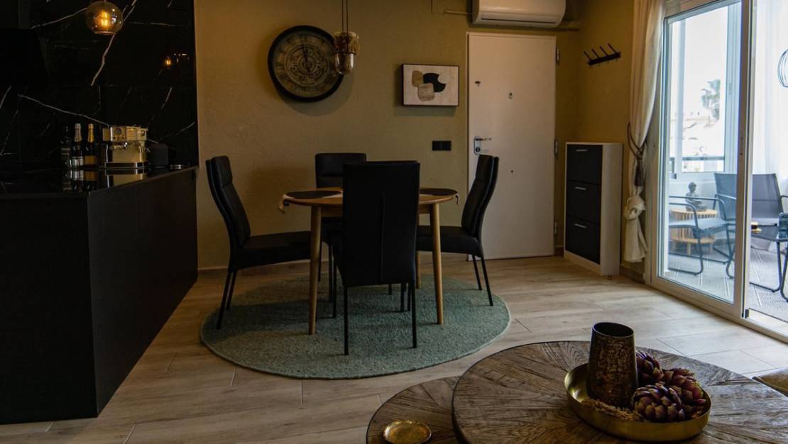 Sale - Apartment - Torrevieja - Torrevieja Centro