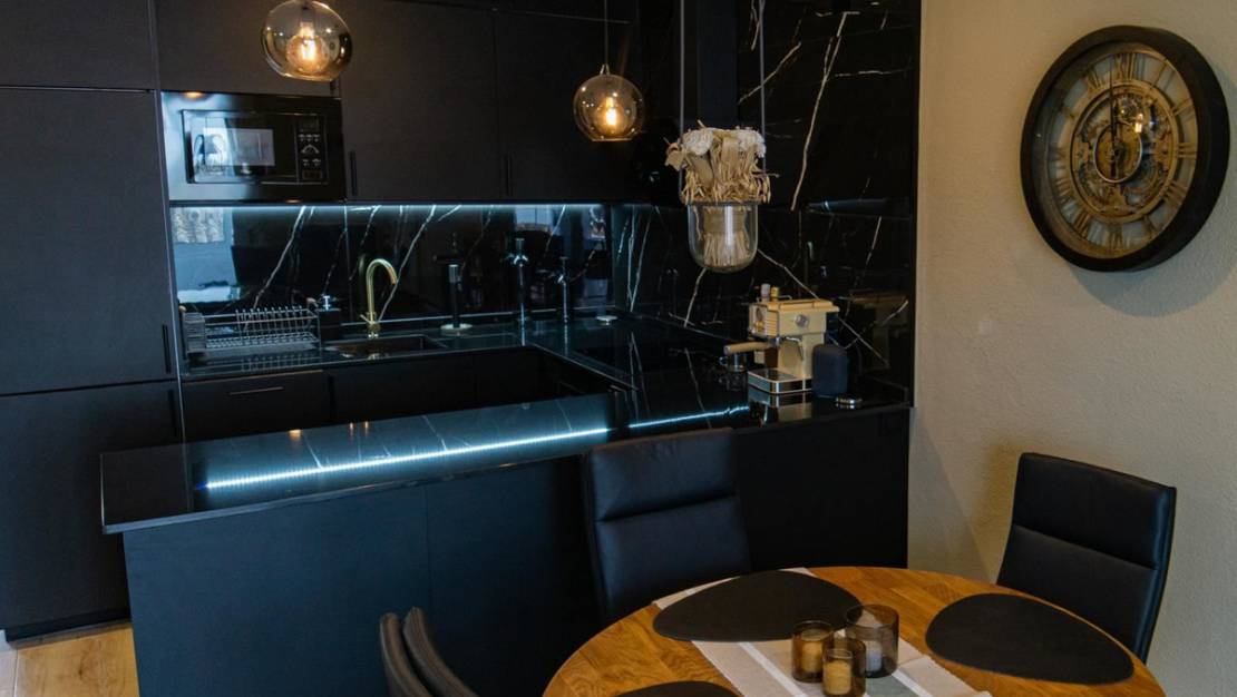 Sale - Apartment - Torrevieja - Torrevieja Centro