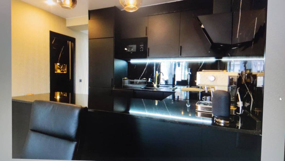 Sale - Apartment - Torrevieja - Torrevieja Centro