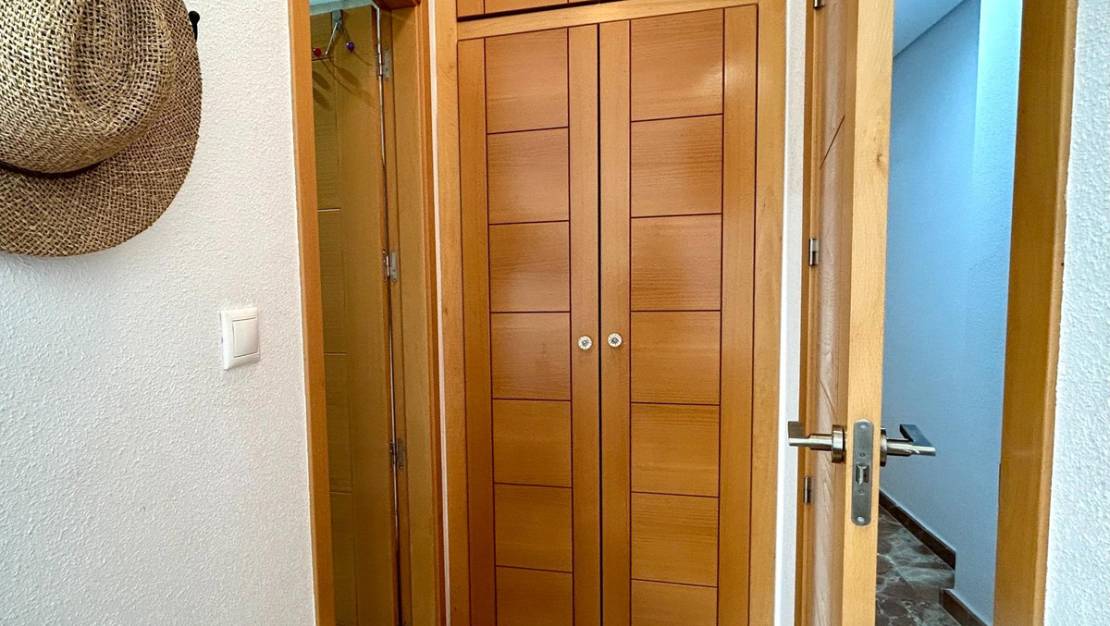 Sale - Apartment - Torrevieja - Torrevieja Centro