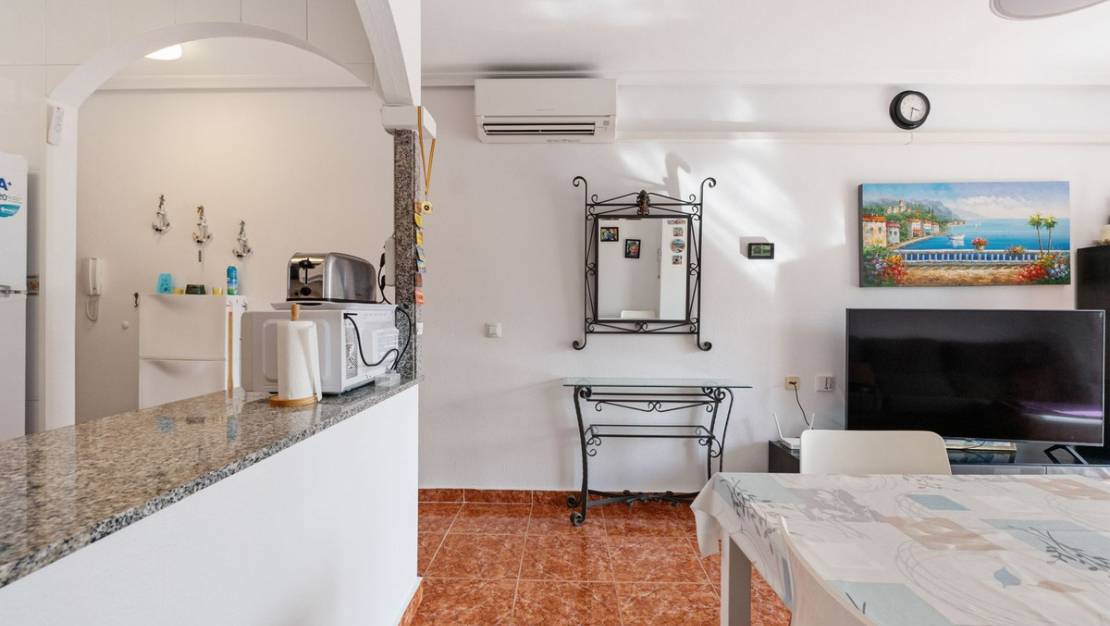 Sale - Apartment - Torrevieja - Torrevieja Centro