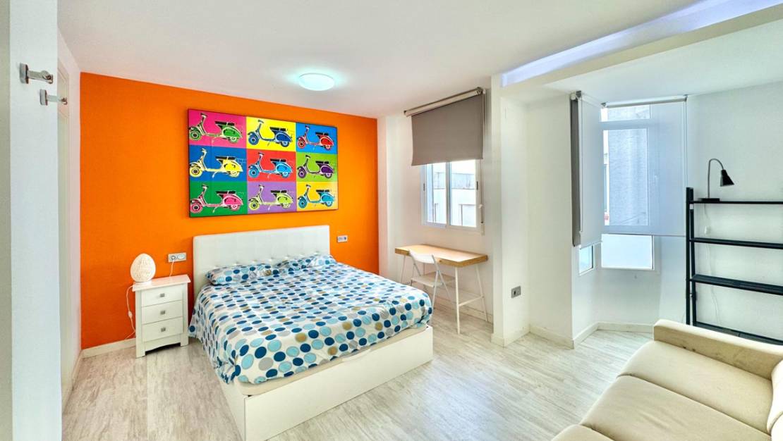 Sale - Apartment - Torrevieja - Torrevieja Centro