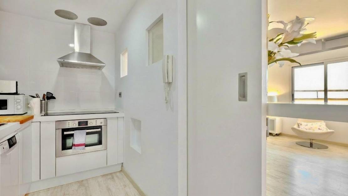 Sale - Apartment - Torrevieja - Torrevieja Centro