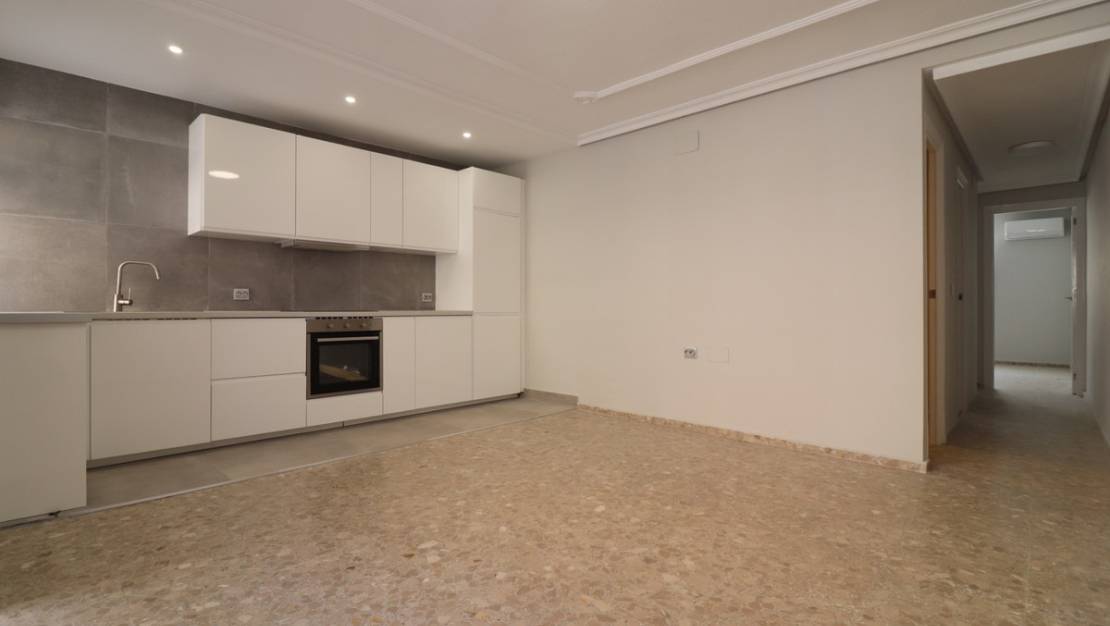 Sale - Apartment - Torrevieja - Torrevieja Centro