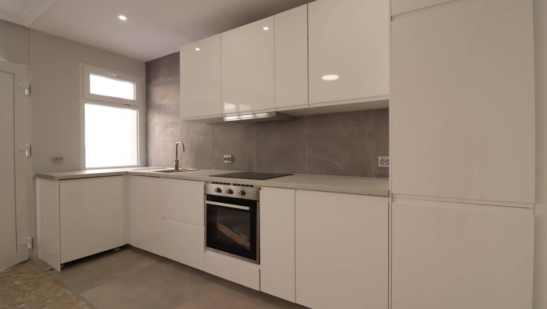 Sale - Apartment - Torrevieja - Torrevieja Centro