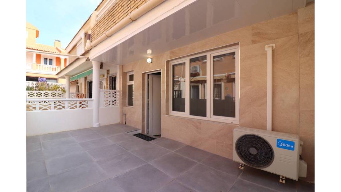 Sale - Apartment - Torrevieja - Torrevieja Centro