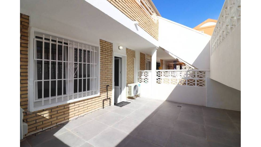 Sale - Apartment - Torrevieja - Torrevieja Centro