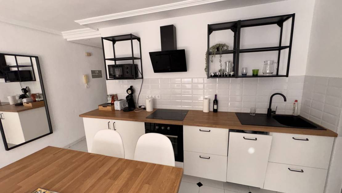 Sale - Apartment - Torrevieja - Torrevieja Centro