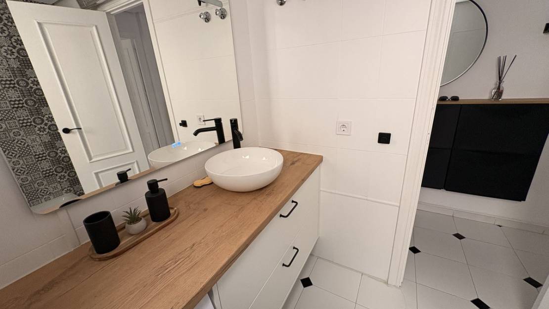 Sale - Apartment - Torrevieja - Torrevieja Centro