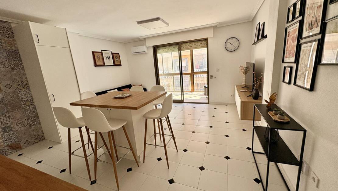 Sale - Apartment - Torrevieja - Torrevieja Centro