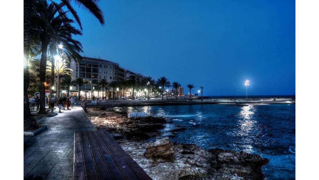 Sale - Apartment - Torrevieja - Torrevieja Centro