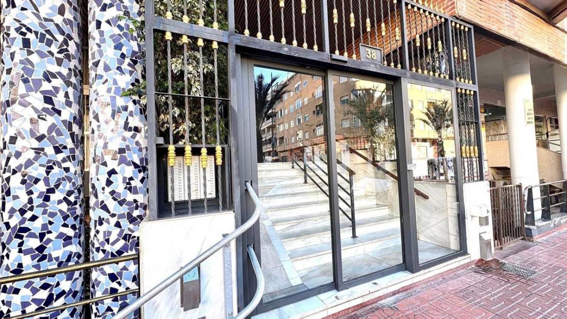 Sale - Apartment - Torrevieja - Torrevieja Centro