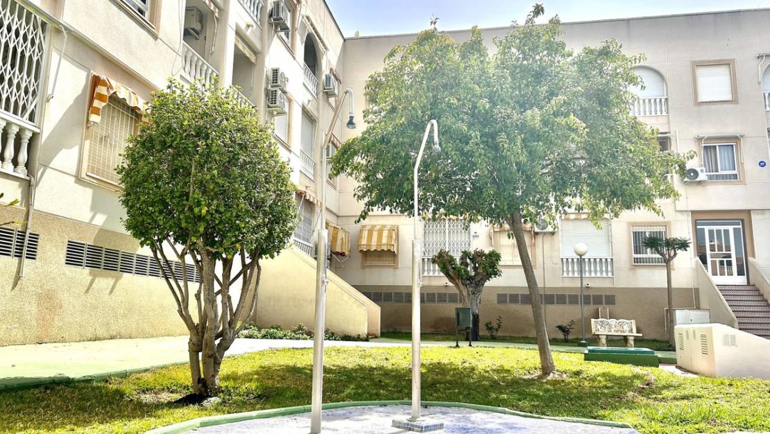 Sale - Apartment - Torrevieja - Torrevieja Centro