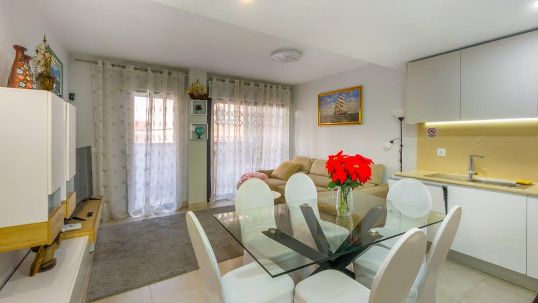 Sale - Apartment - Torrevieja - Torrevieja Centro