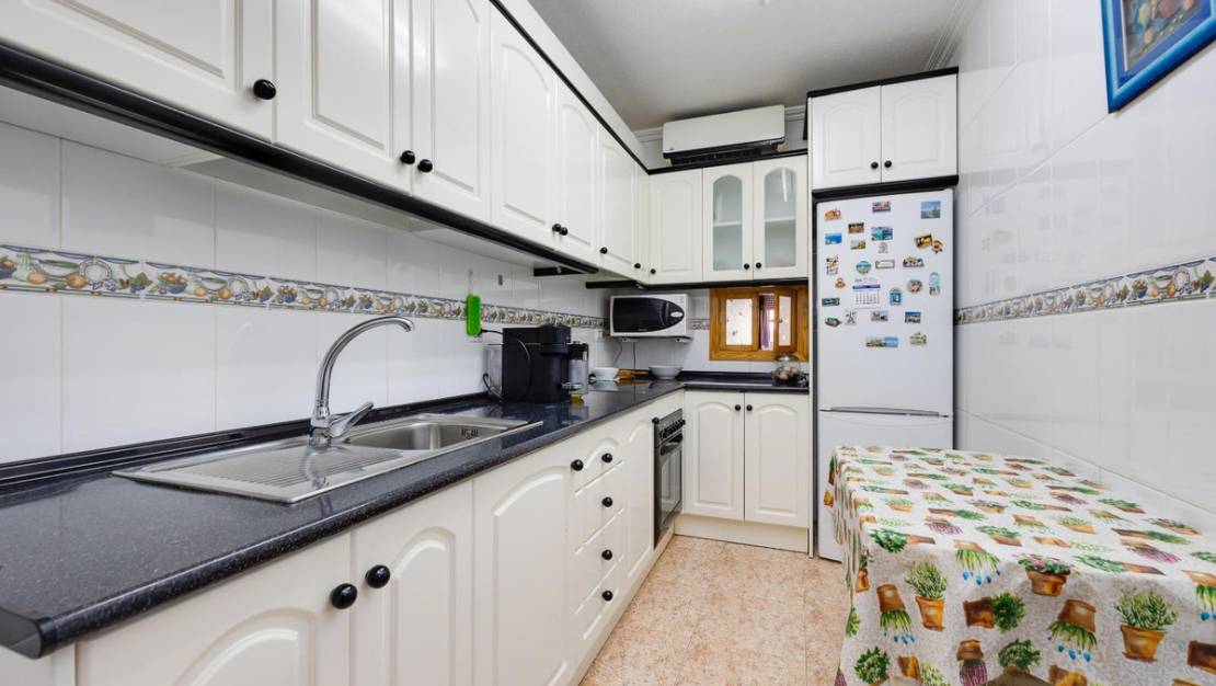 Sale - Apartment - Torrevieja - Torrevieja Centro