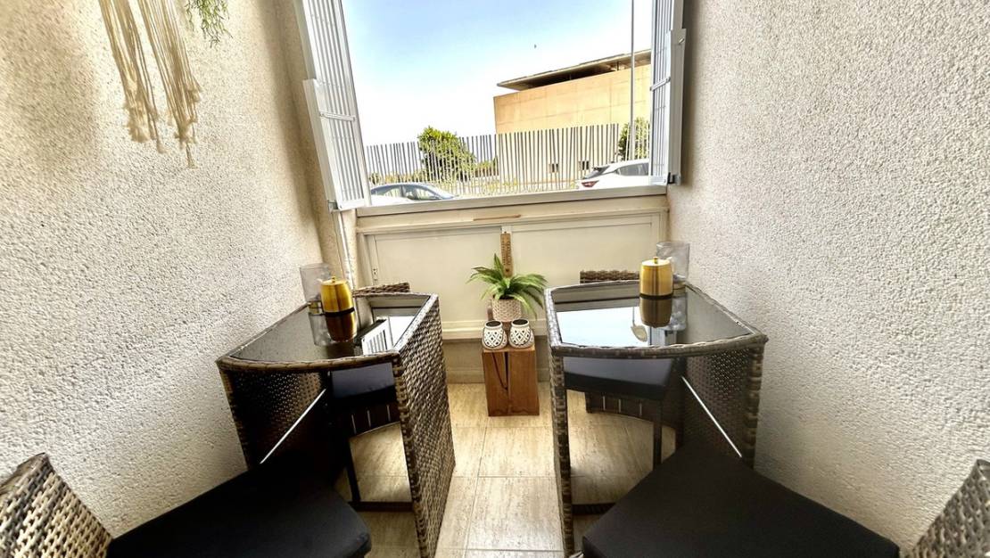 Sale - Apartment - Torrevieja - Torrevieja Centro