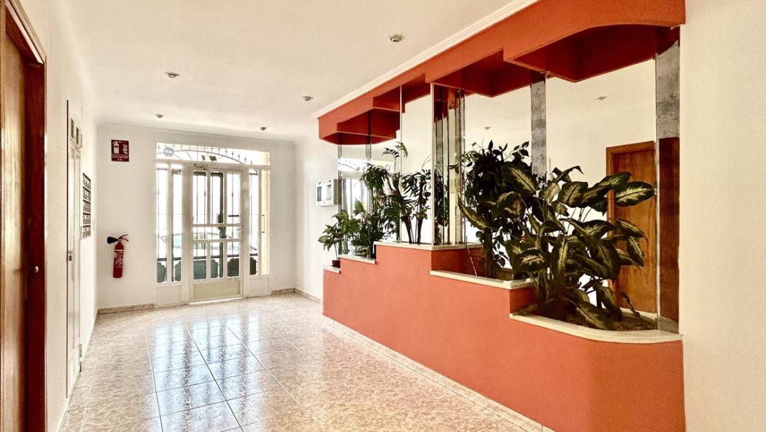 Sale - Apartment - Torrevieja - Torrevieja Centro