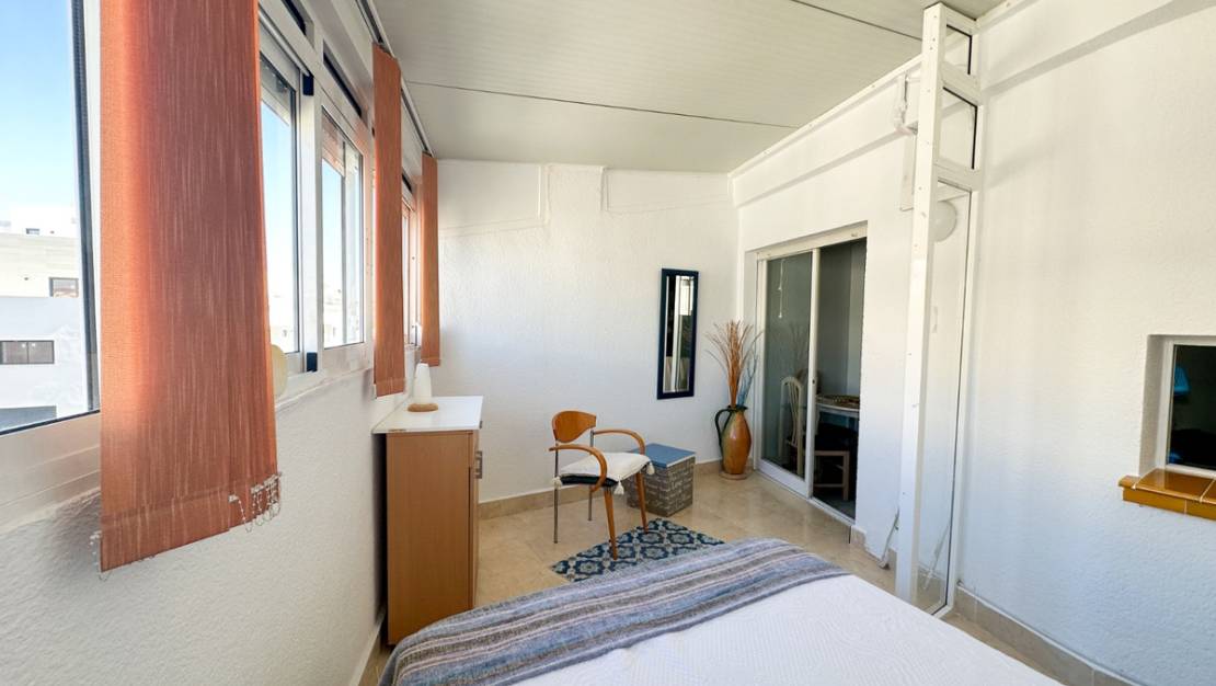 Sale - Apartment - Torrevieja - Torrevieja Centro