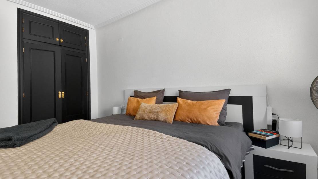 Sale - Apartment - Torrevieja - Torrevieja Centro