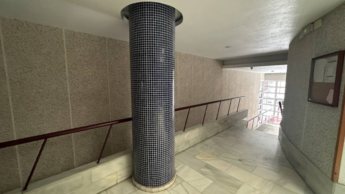 Sale - Apartment - Torrevieja - Torrevieja Centro