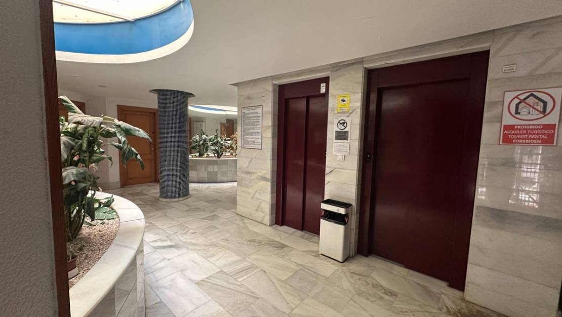 Sale - Apartment - Torrevieja - Torrevieja Centro