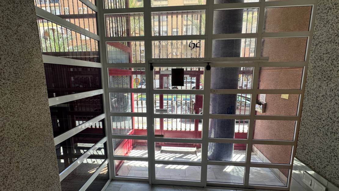 Sale - Apartment - Torrevieja - Torrevieja Centro