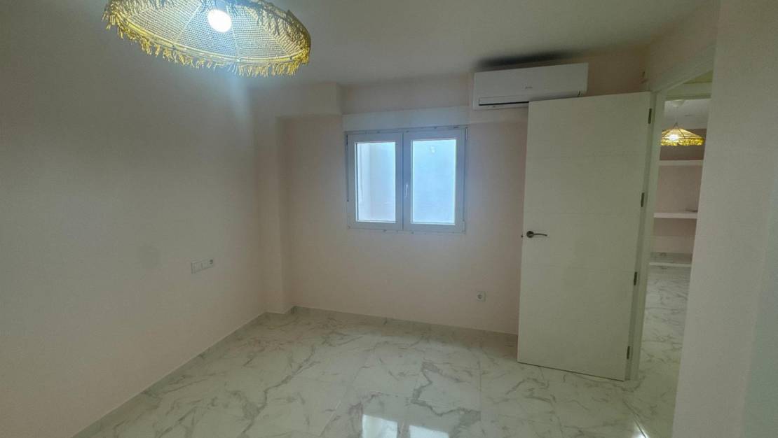 Sale - Apartment - Torrevieja - Torrevieja Centro