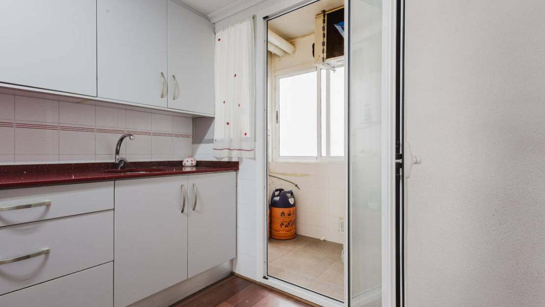 Sale - Apartment - Torrevieja - Torrevieja Centro