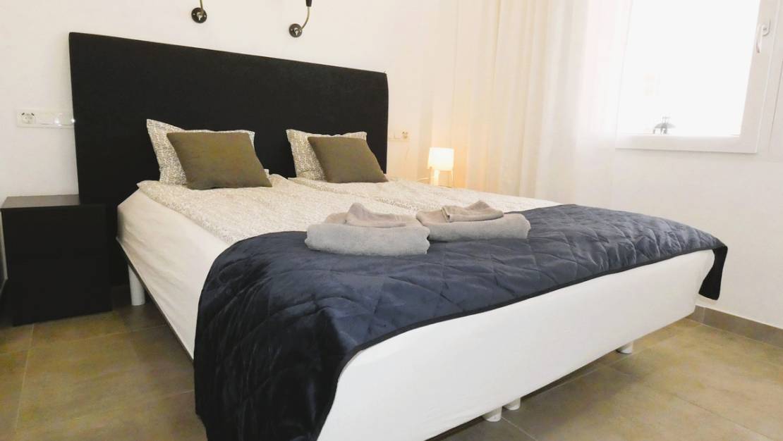 Sale - Apartment - Torrevieja - Torrevieja Centro