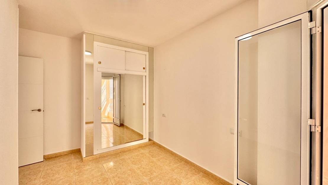Sale - Apartment - Torrevieja - Torrevieja Centro