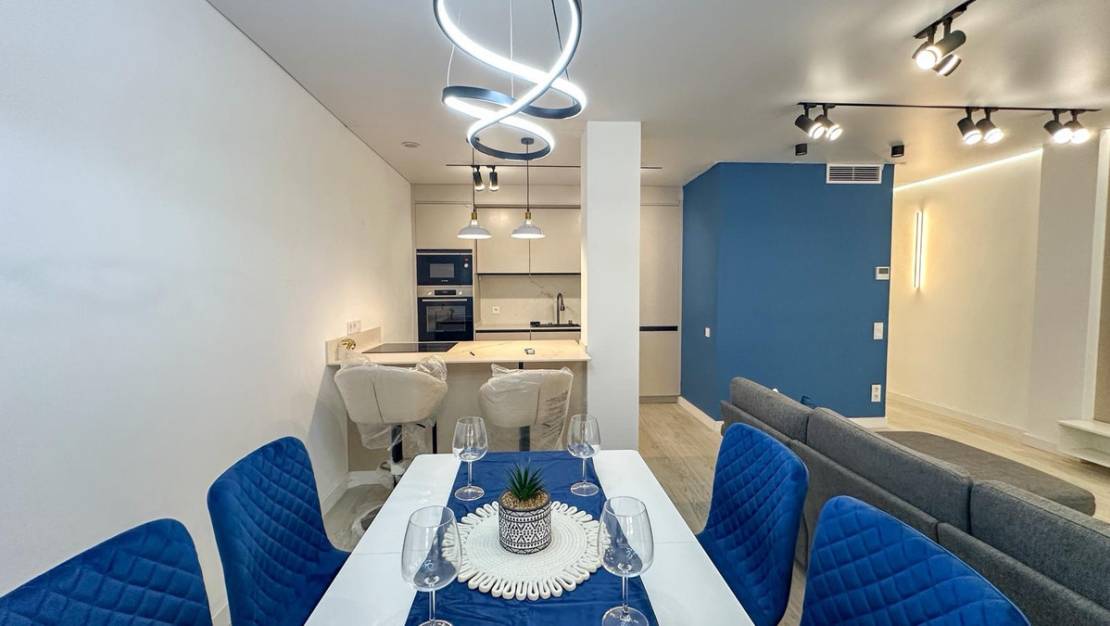 Sale - Apartment - Torrevieja - Torrevieja Centro