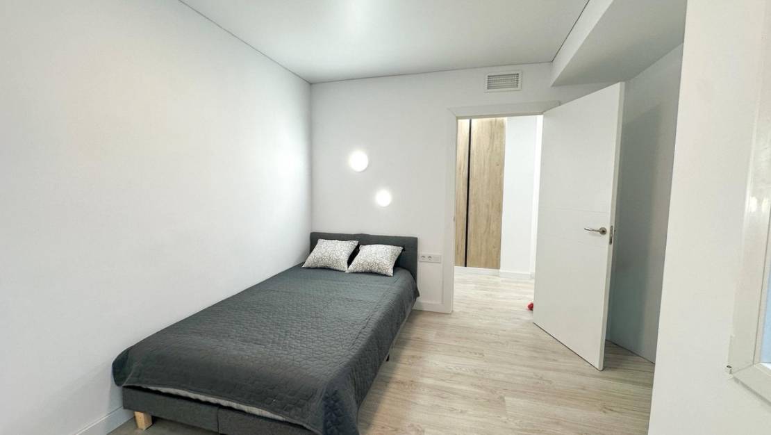 Sale - Apartment - Torrevieja - Torrevieja Centro
