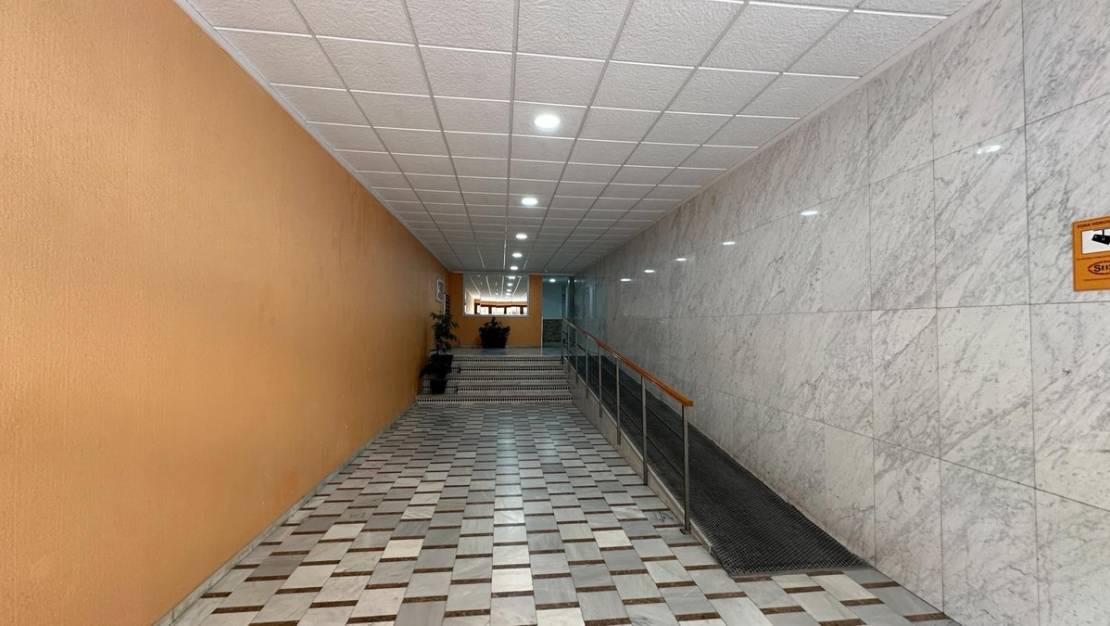 Sale - Apartment - Torrevieja - Torrevieja Centro