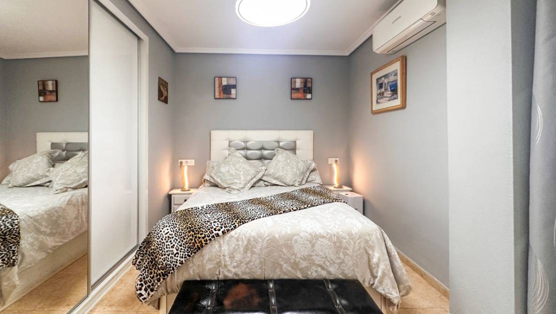 Sale - Apartment - Torrevieja - Torrevieja Centro