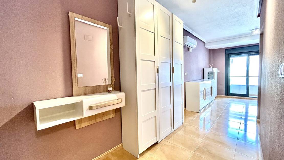 Sale - Apartment - Torrevieja - Torrevieja Centro