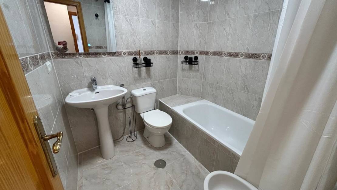Sale - Apartment - Torrevieja - Torrevieja Centro