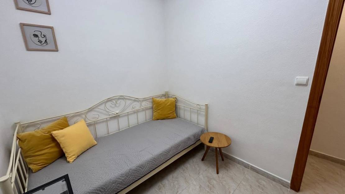 Sale - Apartment - Torrevieja - Torrevieja Centro