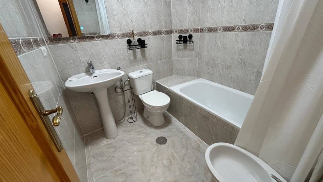 Sale - Apartment - Torrevieja - Torrevieja Centro