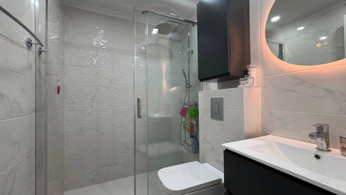 Sale - Apartment - Torrevieja - Torrevieja Centro