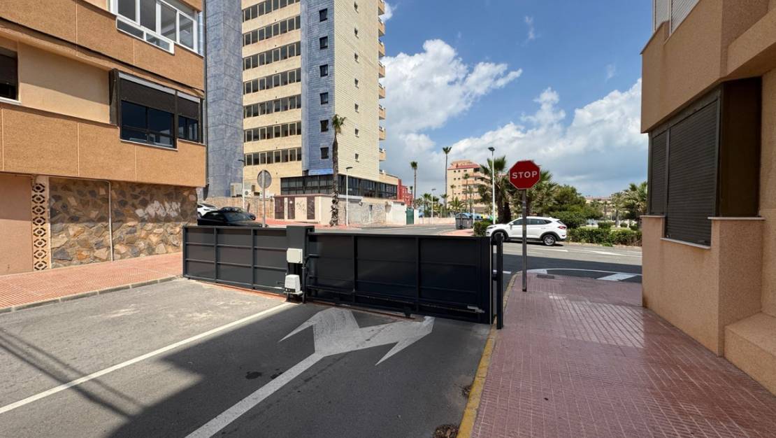 Sale - Apartment - Torrevieja - Torrevieja Centro