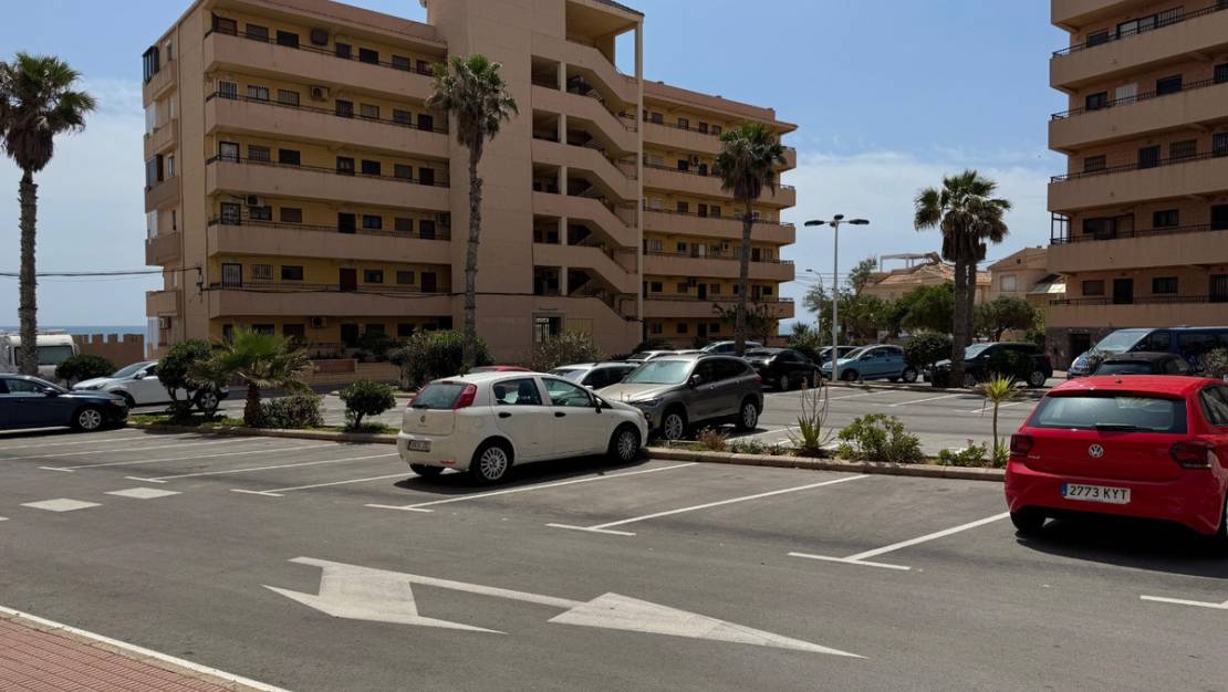 Sale - Apartment - Torrevieja - Torrevieja Centro
