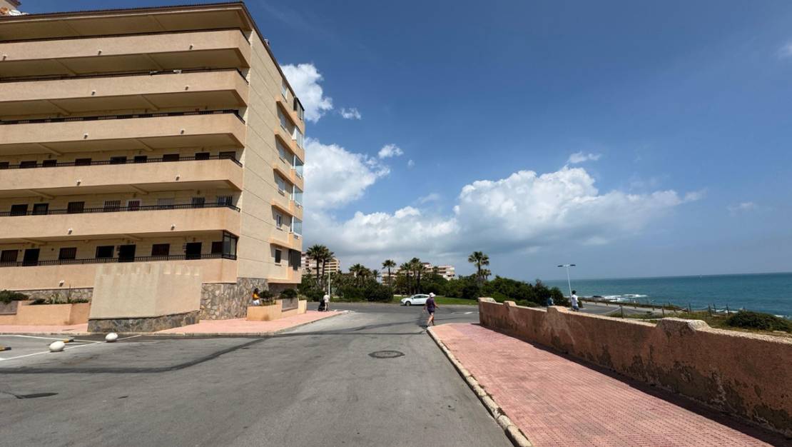 Sale - Apartment - Torrevieja - Torrevieja Centro