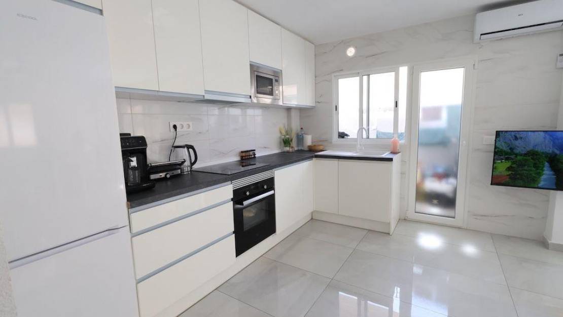 Sale - Apartment - Torrevieja - Torrevieja Centro