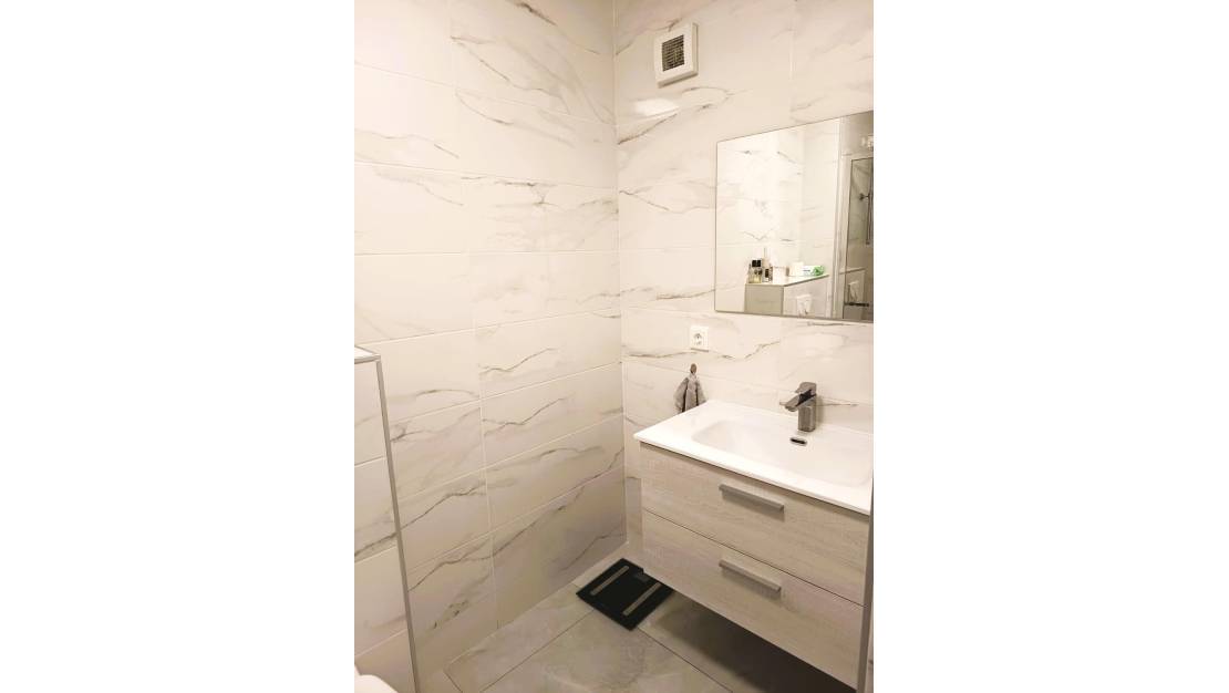 Sale - Apartment - Torrevieja - Torrevieja Centro