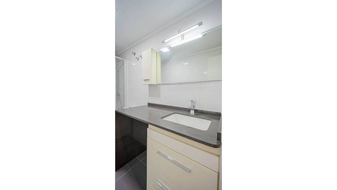 Sale - Apartment - Torrevieja - Torrevieja Centro